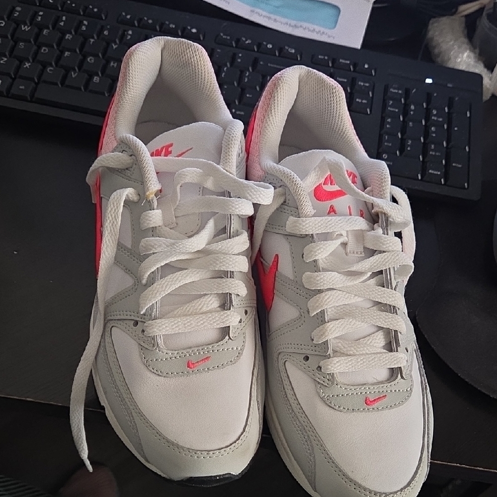 Nike Women's White and Pink Sneakers